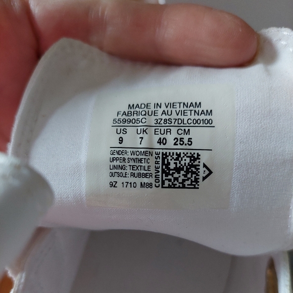 New White Leather Velcro Strap Converse Chuck Taylor Sneakers - Picture 5 of 6